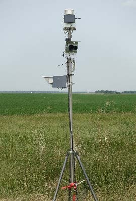 Figura 5: Stazione meteorologica METOS® e soluzioni di telecamere per le colture nella sperimentazione EMILI iSCOUT®.